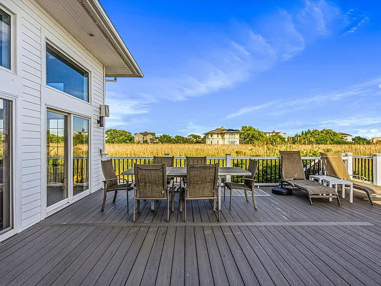 Bay Meadow Ln — Photo 27
