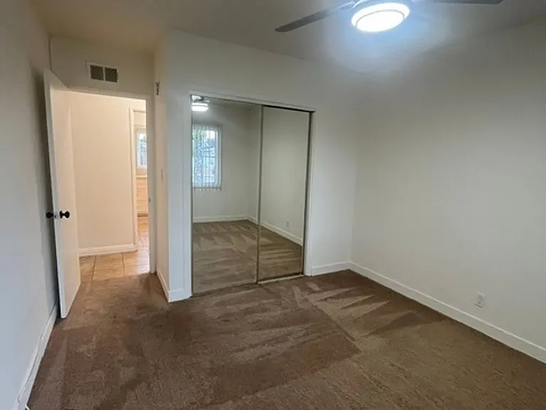 6581 Bestel Ave — Photo 18