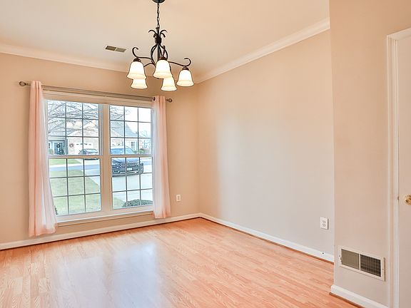 3rd image of 12256 Seaford Ct