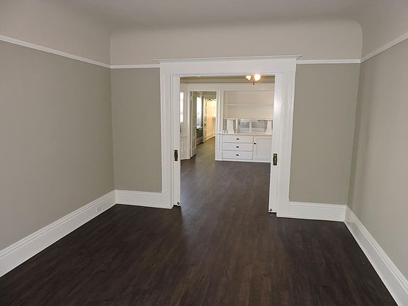 3rd image of 1421 G St APT 3