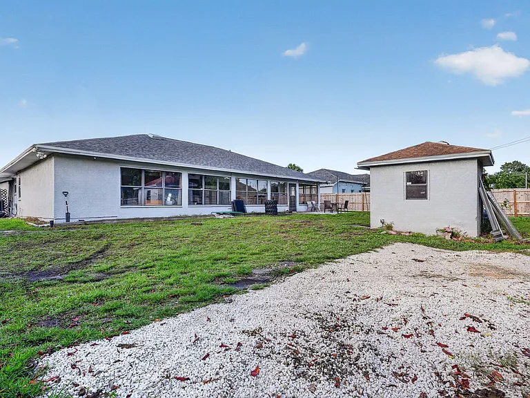 481 SW Aster Rd — Photo 45