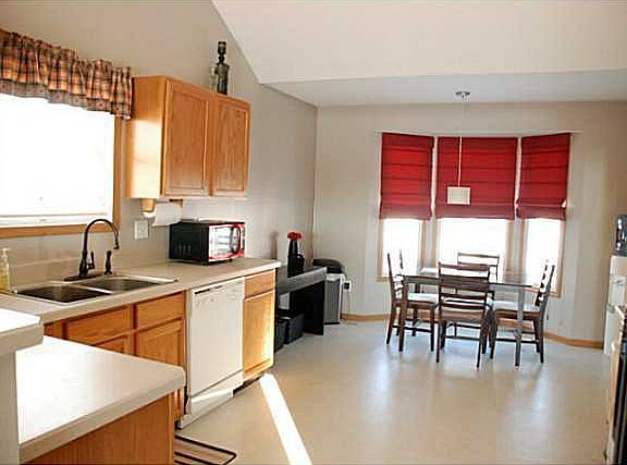 3rd image of 8075 Willow Brook Crossing Dr