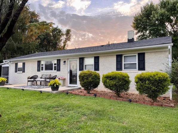 113 Ridge St, Madison Heights, VA 24572