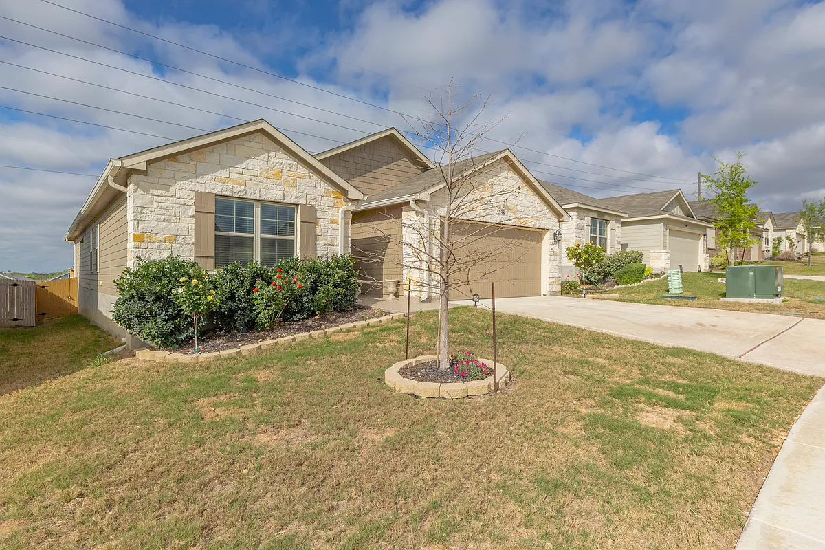 Building Photo - 5538 Jade Valley