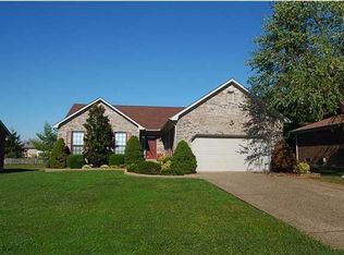 11202 Garden Trace Dr, Louisville, KY 40229