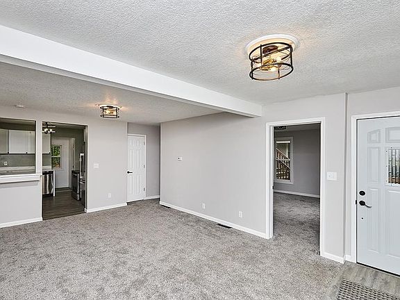 5th image of 802 E Ashland Ave