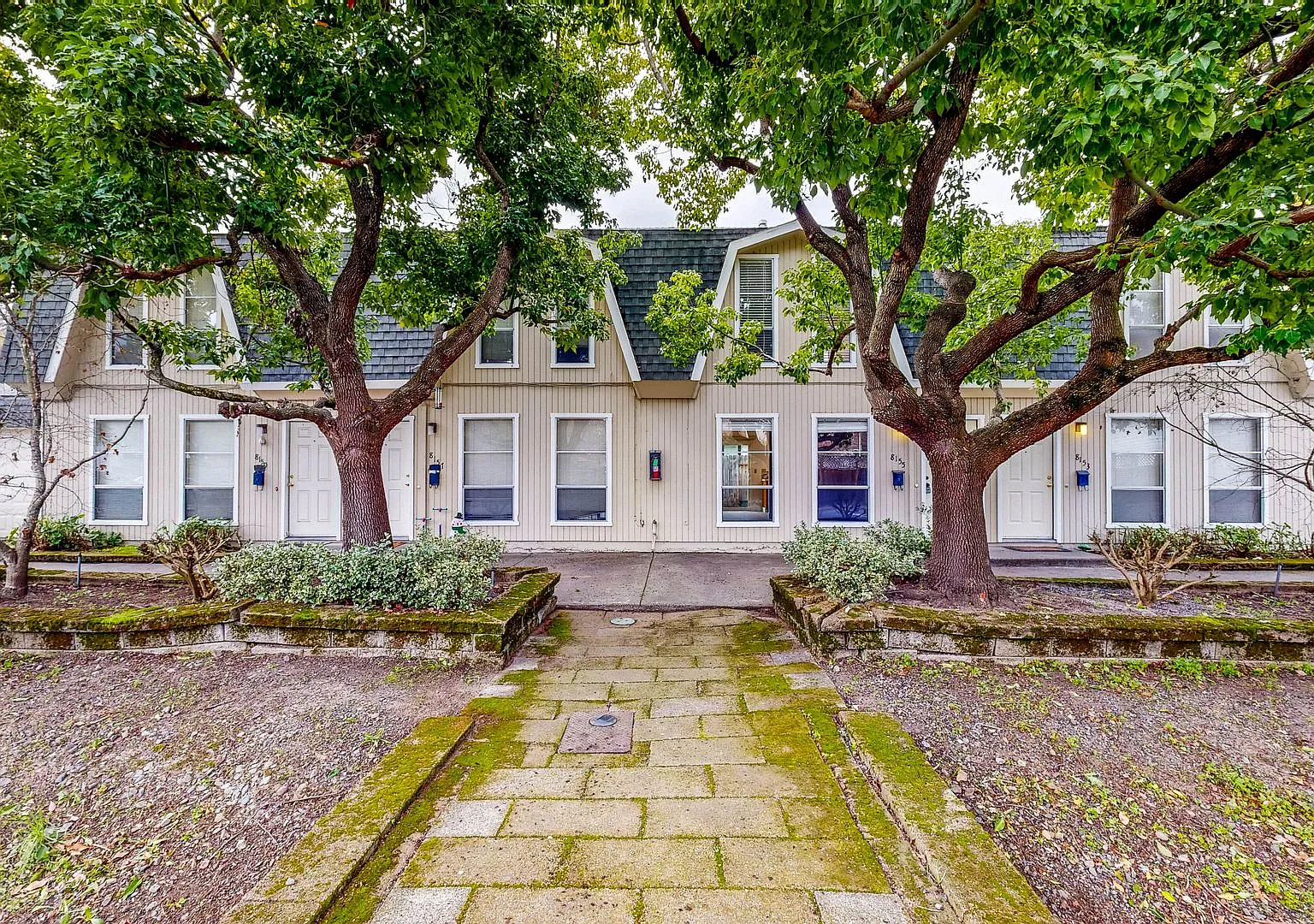 8153-8159 Arthur Street — Photo 1