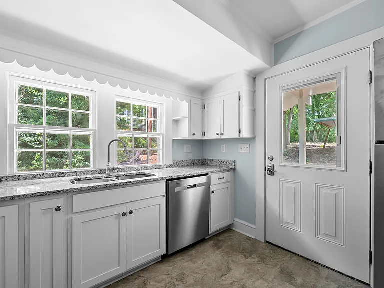 17 B Converse St #B — Photo 10