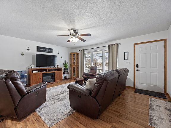 3rd image of 501 5th St