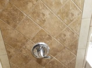 215 Ridge Dr, Manhattan, KS 66502