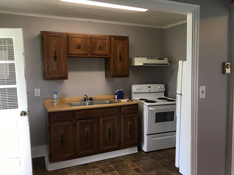 2nd image of 149 Manor Rd APT A