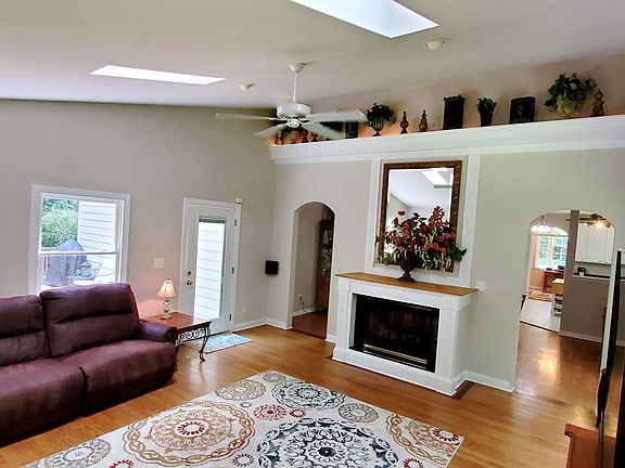 5th image of 1408 Trackertrace Ct