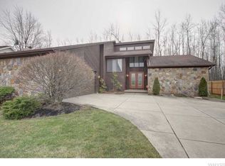 57 Meadow Spring Ct, East Amherst, NY 14051