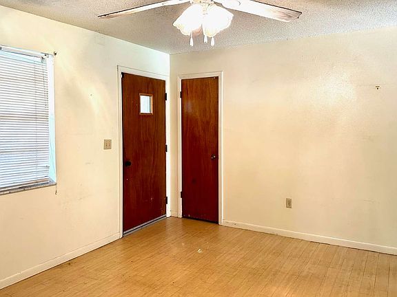 2nd image of 176 SW Tulip Pl