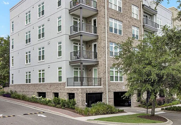 125 Pier View St #209 — Photo 34