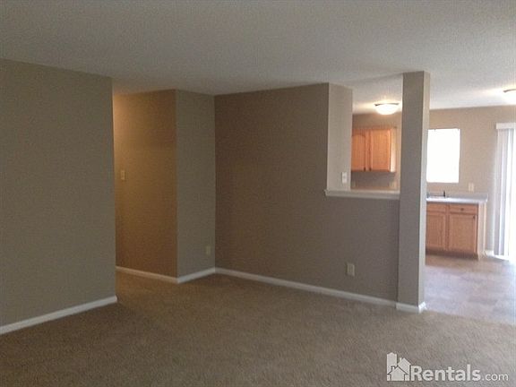 5th image of 921 Balto Drive Shelbyville