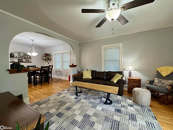 5th image of 103 Lake St