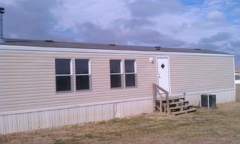 4th image of 4108 Adriels Ln
