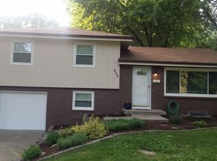 522 NW Frances Dr, Lees Summit, MO 64063