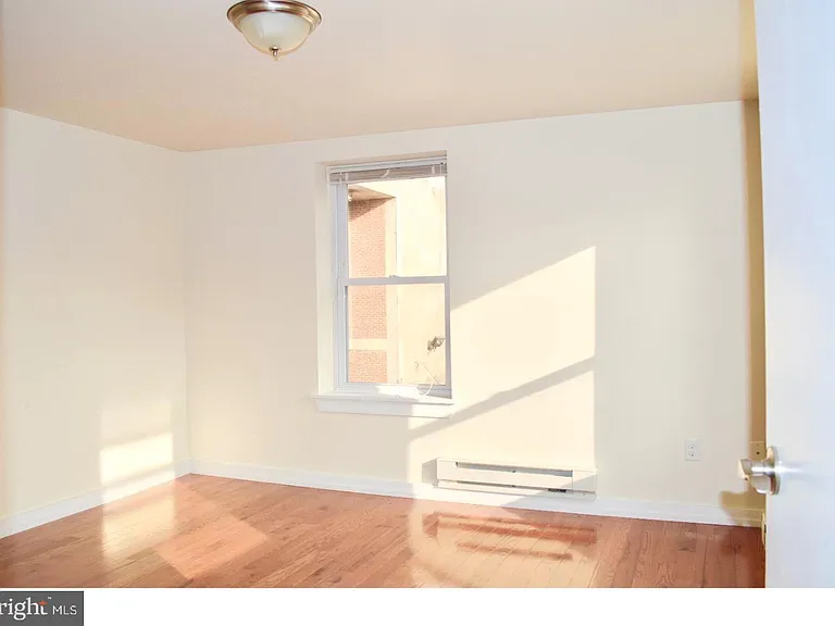 415 S Broad St #2R — Photo 7