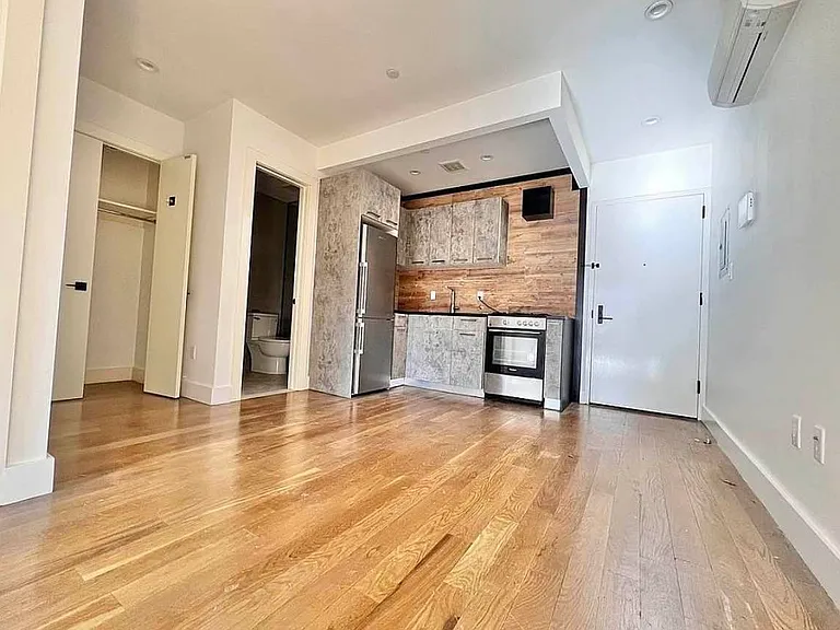 826 Saint Johns Pl #3B — Photo 6