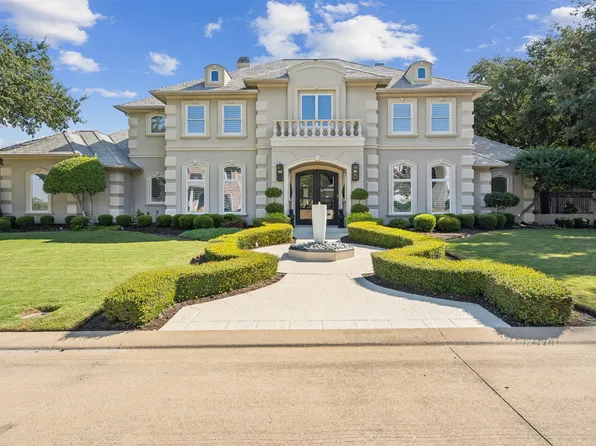 5785 Forest Highlands Dr, Fort Worth, TX 76132