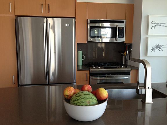 5th image of 8 Spruce St APT 9J