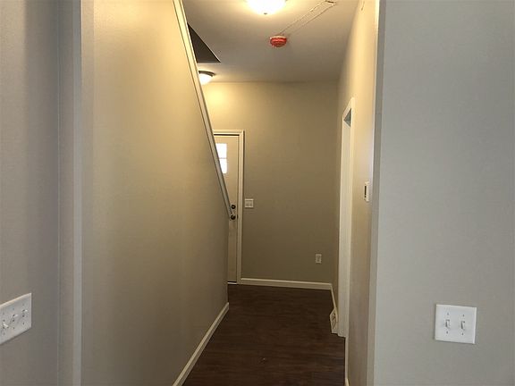 3rd image of 2204 Kingfisher Ln