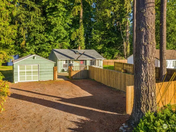 10406 Jovita Boulevard E, Edgewood, WA 98372