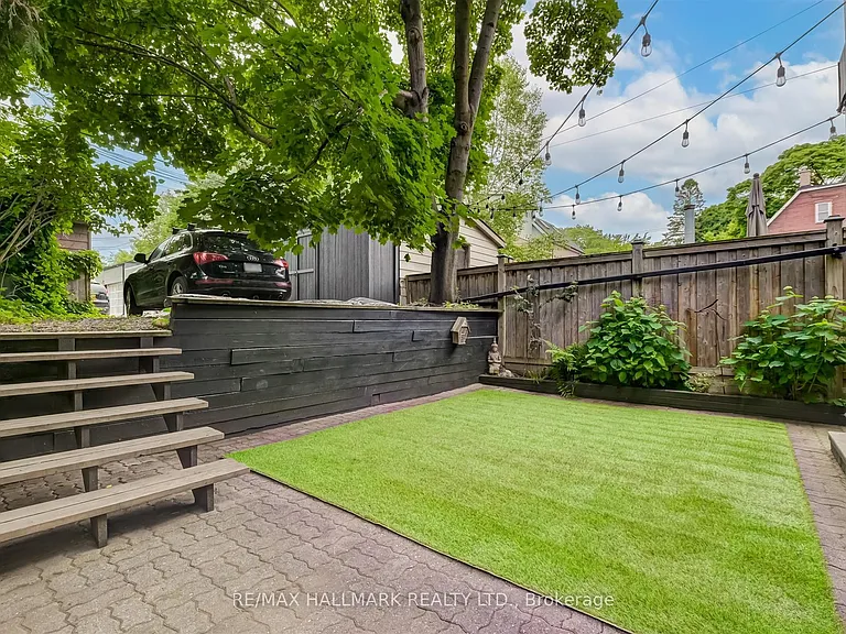 584 Logan Ave — Photo 28