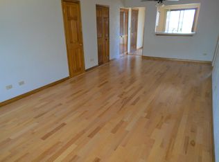 451 S Belmont Ave APT 4, Elgin, IL