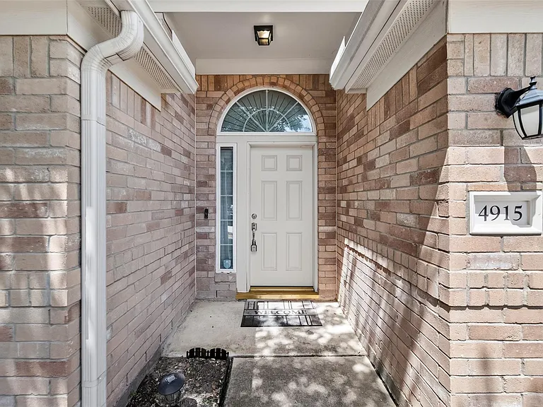 4915 Ibis Lake Ct — Photo 5