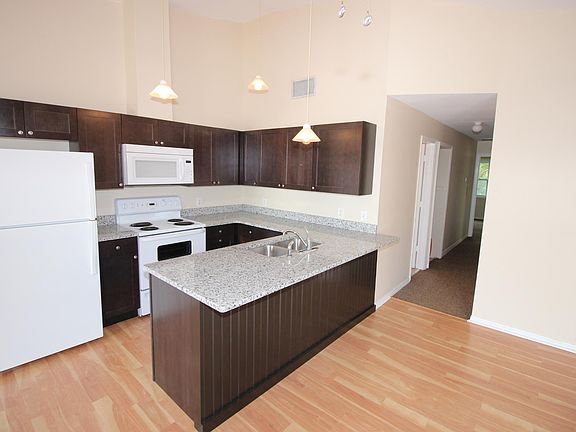 New kitchen with granite counters