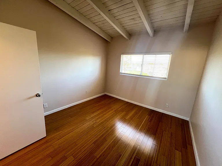 2637 Centinela Ave — Photo 18