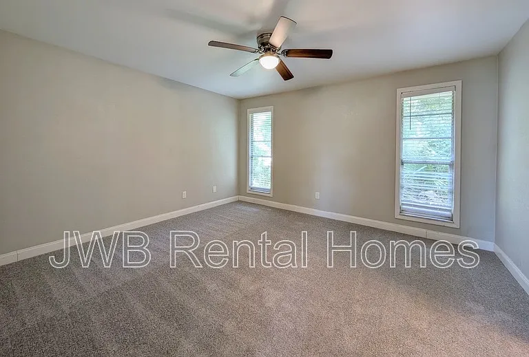 7815 Jasper Ave — Photo 5