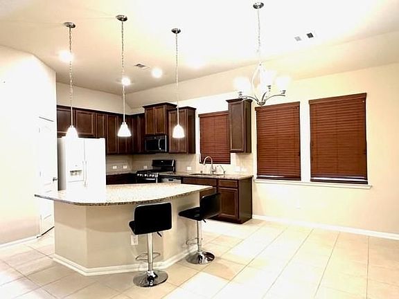 3rd image of 2123 Blossomcrown Dr