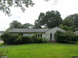 85 W Shore Dr, Coventry, RI 02816