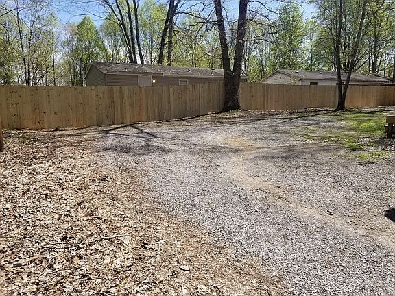 3rd image of 198 Neil Dr