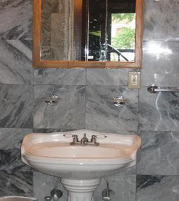 Rented by Adina Realty | media 67