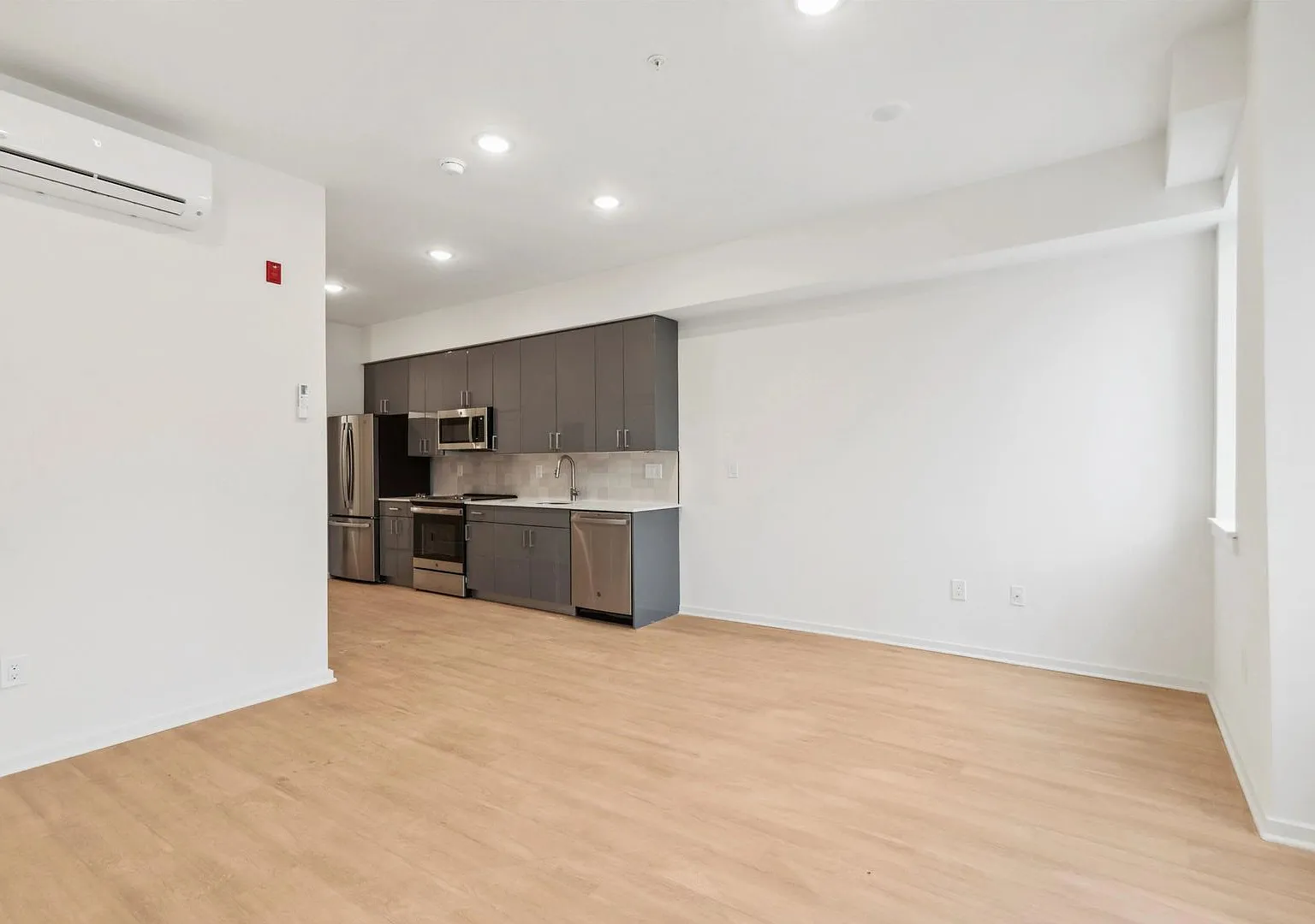 245 N 12th St — Photo 3