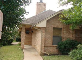 2006 Woodway Dr, Arlington, TX 76017