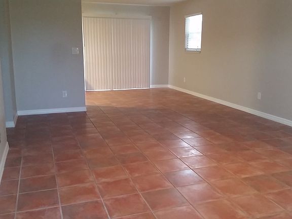 3rd image of 3002 Sea Gate Cir