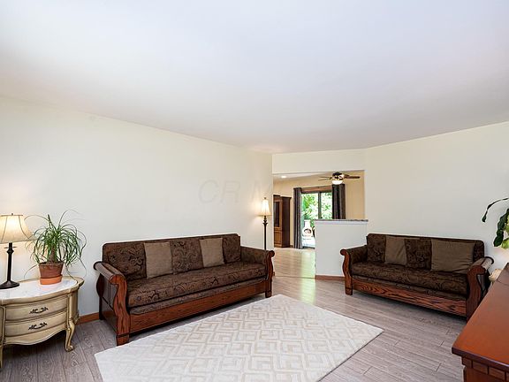 3rd image of 632 Liberty Ln