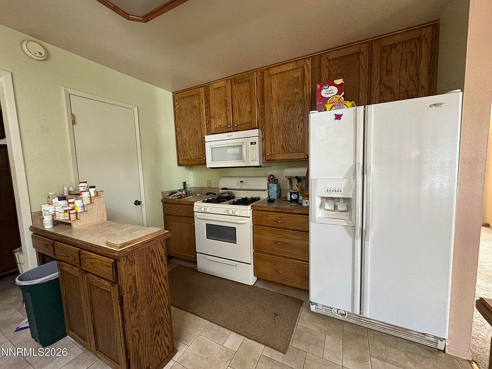 2nd image of 280 N Sandia Dr #Na