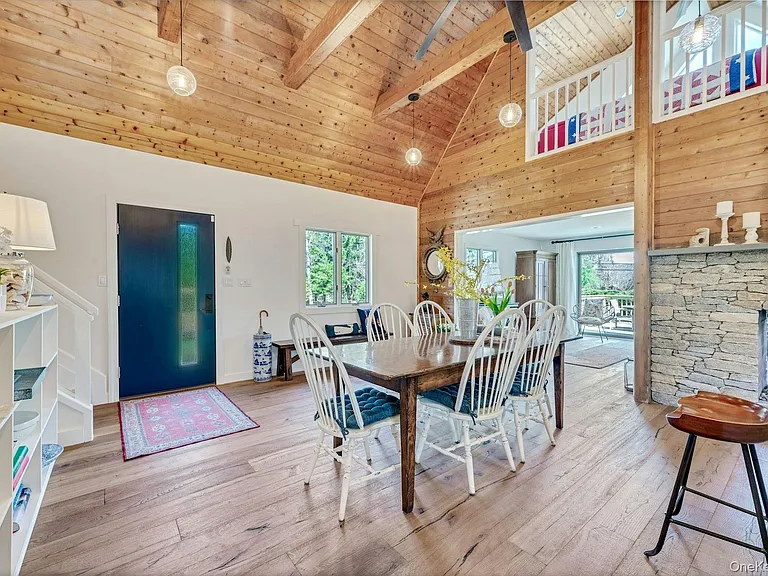 25 Miami Ave — Photo 7