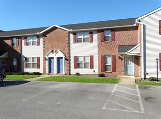 215 Miller Rd APT A, Akron, PA 17501