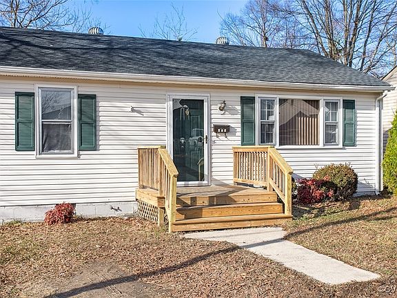 3rd image of 204 N Juniper Ave