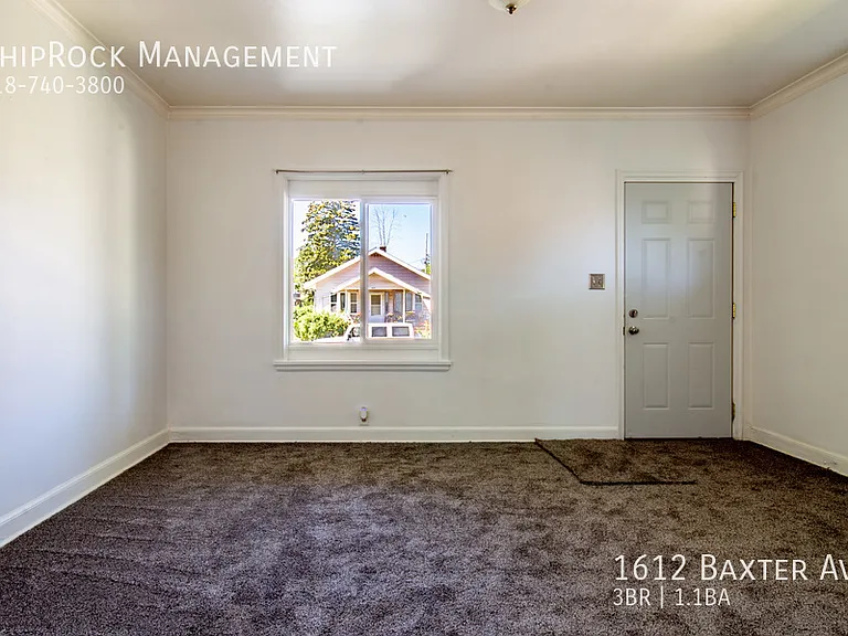 1612 Baxter Ave — Photo 2
