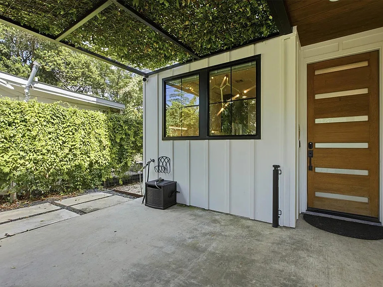 2711 Crest Ave #A — Photo 31