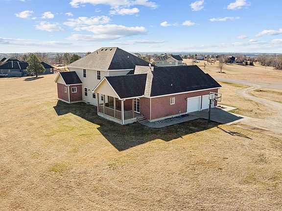 3rd image of 1140 W Hidden Springs Rd